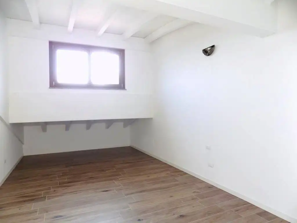 4-locali-con-terrazzo-in-vendita-a-Burago-di-Molgora-Brianza-35