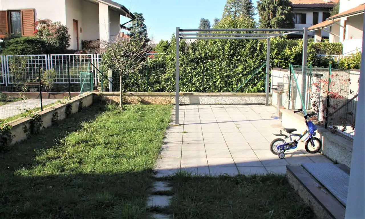 Appartamento-con-giardino-in-vendita-a-Bernareggio-5