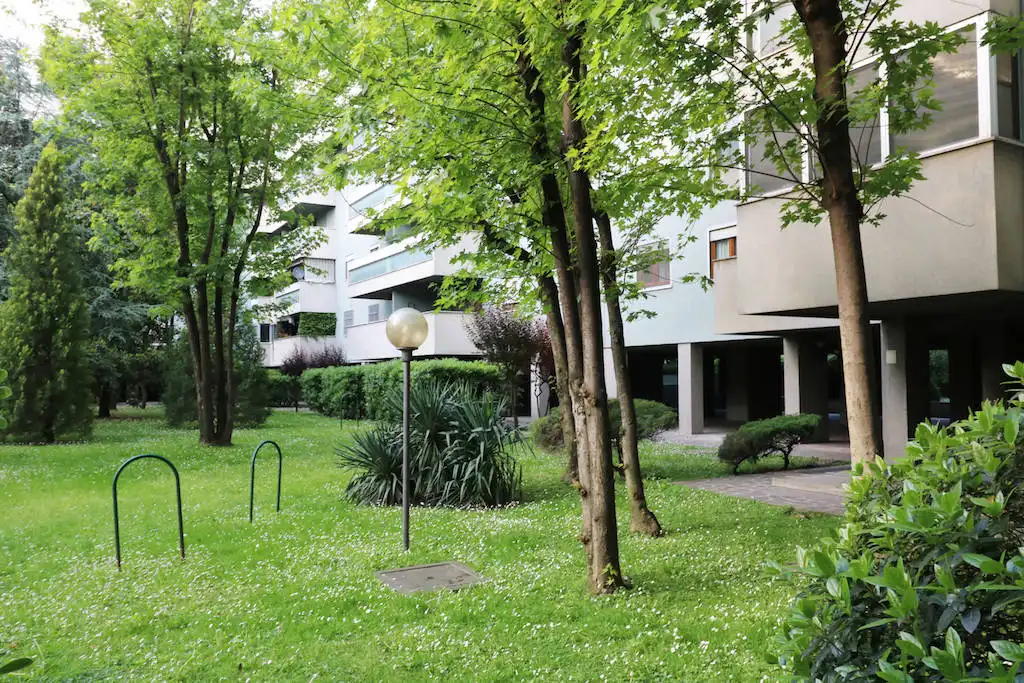 Attico-con-ampio-terrazzo-in-vendita-a-Milano-8