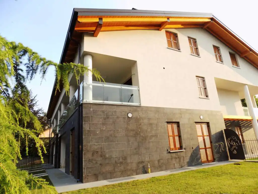 Case-in-vendita-a-Burago-Molgora-10