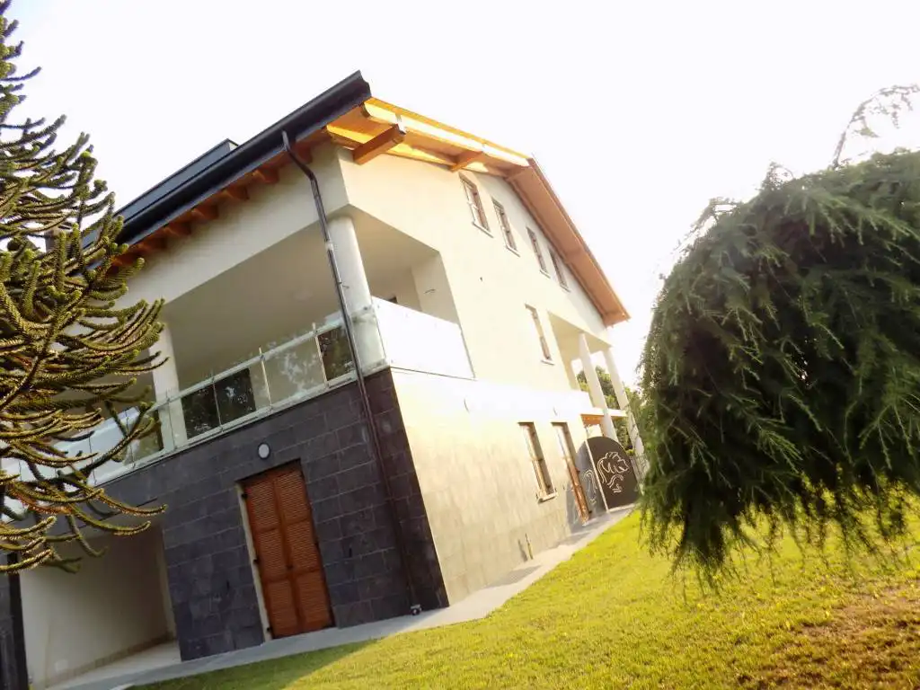 Case-in-vendita-a-Burago-Molgora-3