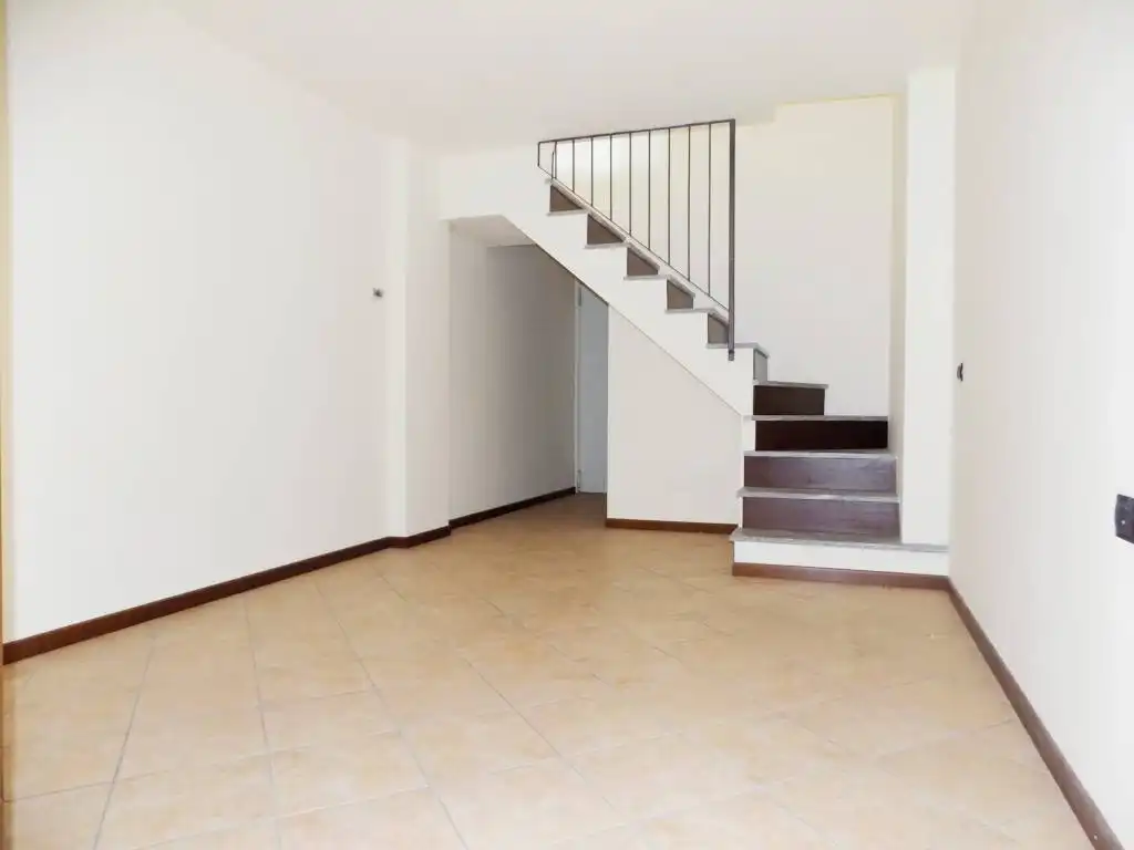 Case-in-vendita-con-giardino-a-Bernareggio-23