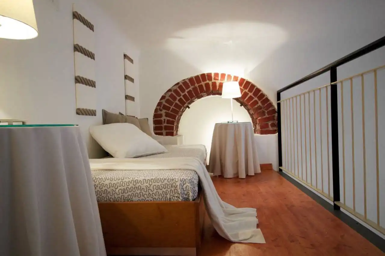 Una-casa-di-design-in-una-corte-a-Milano-4