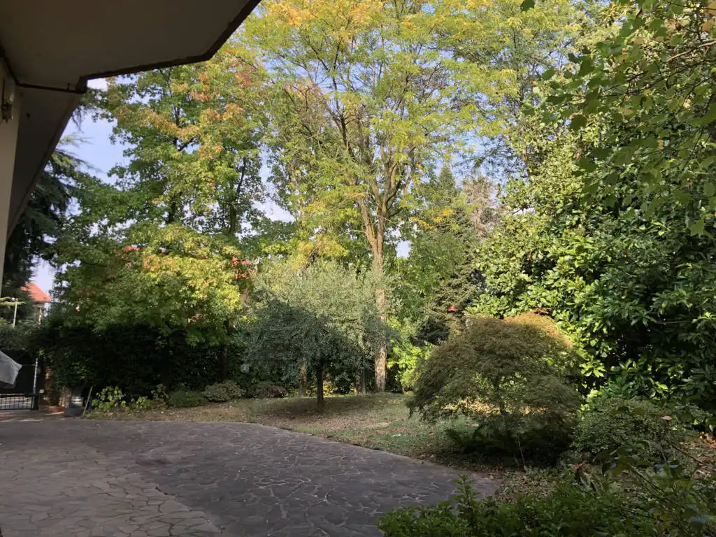 Villa-con-due-appartamenti-in-vendita-a-Cornate-d-Adda-21