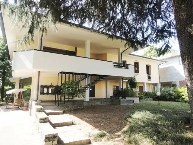 Villa-con-due-appartamenti-in-vendita-a-Cornate-d-Adda-22