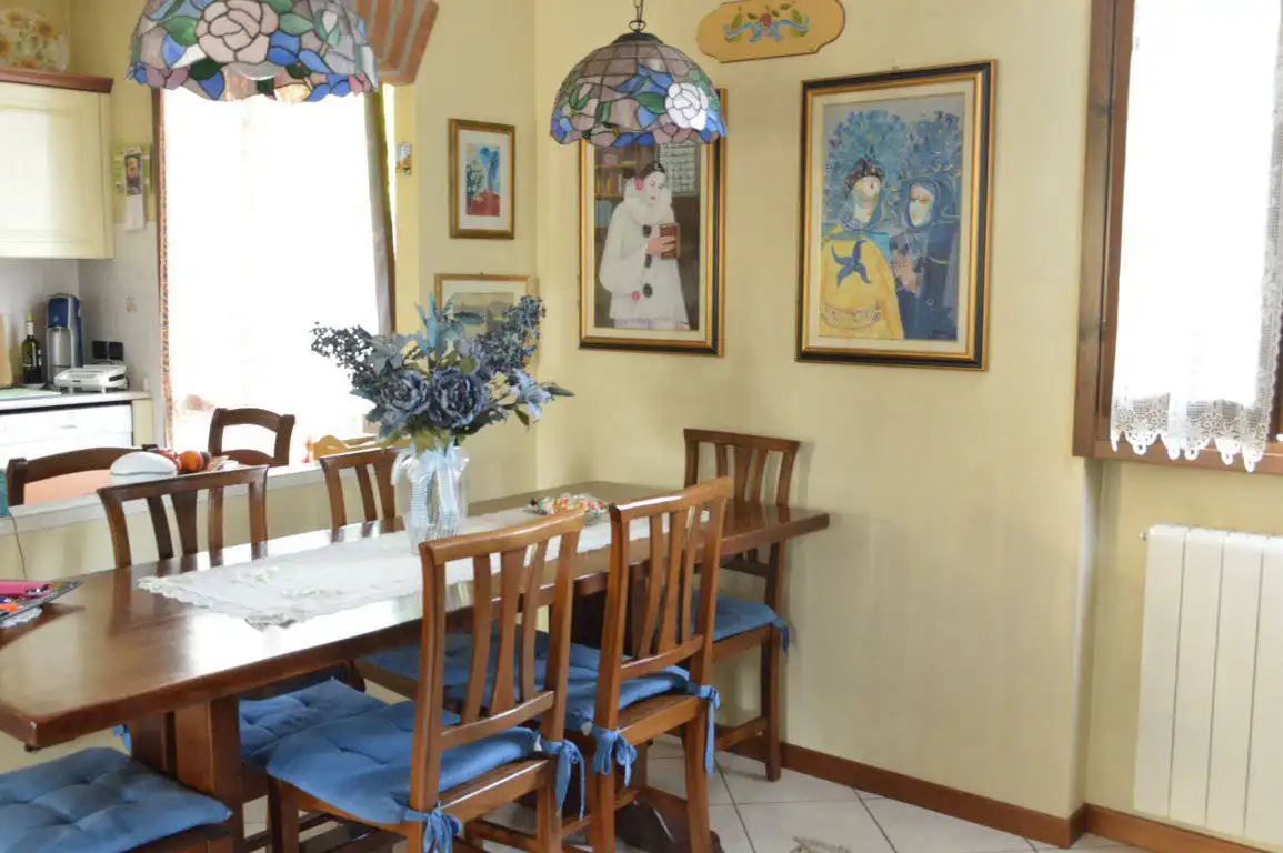 Villa-con-giardino-in-vendita-a-Busnago-13