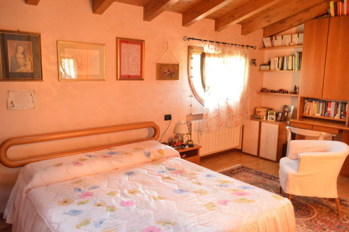 Villa-con-giardino-in-vendita-a-Busnago-4