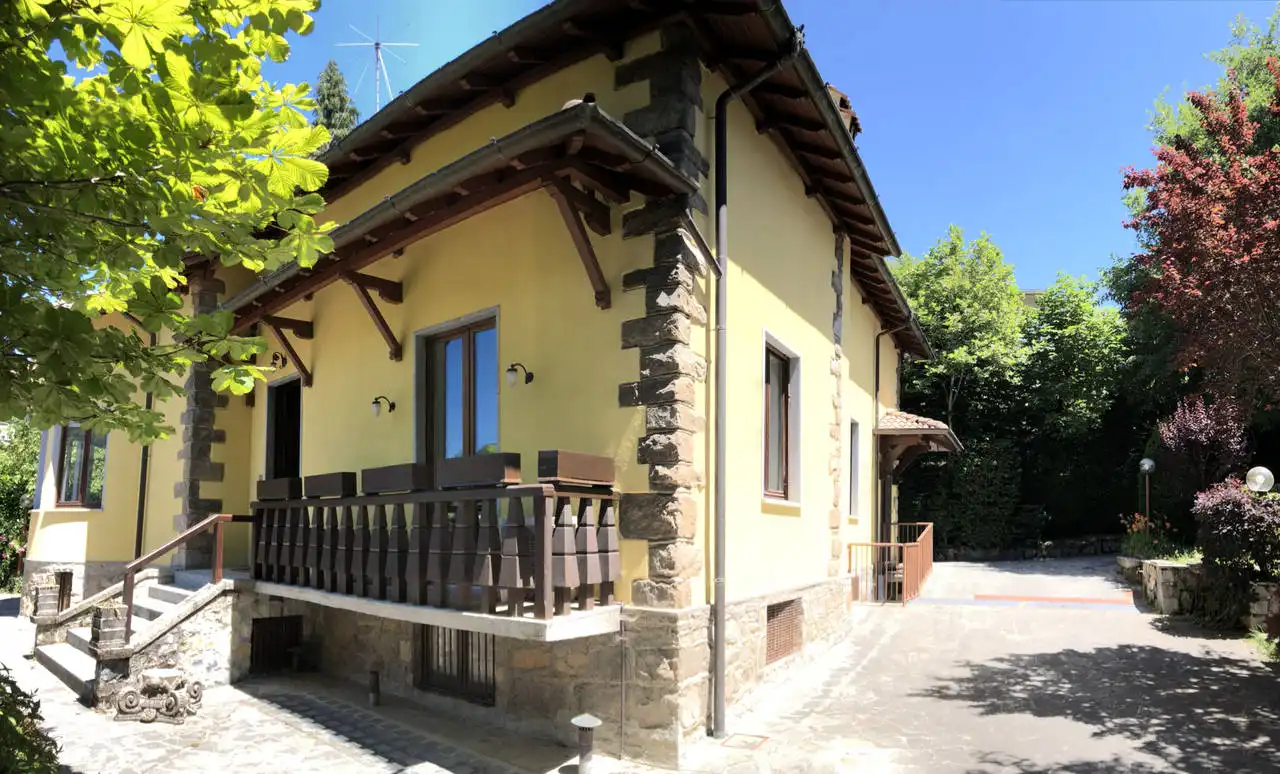 Villa-in-vendita-a-Barzio-13