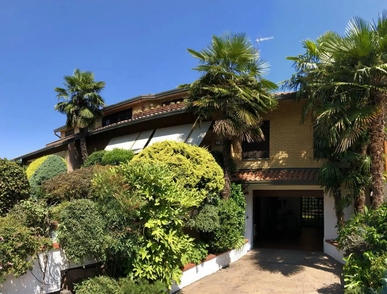 Villa-in-vendita-a-Caronno-Pertusella-5