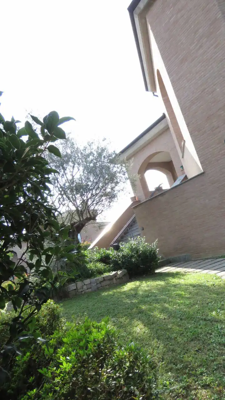 Villa-singola-in-vendita-a-Bernareggio-in-Brianza-28