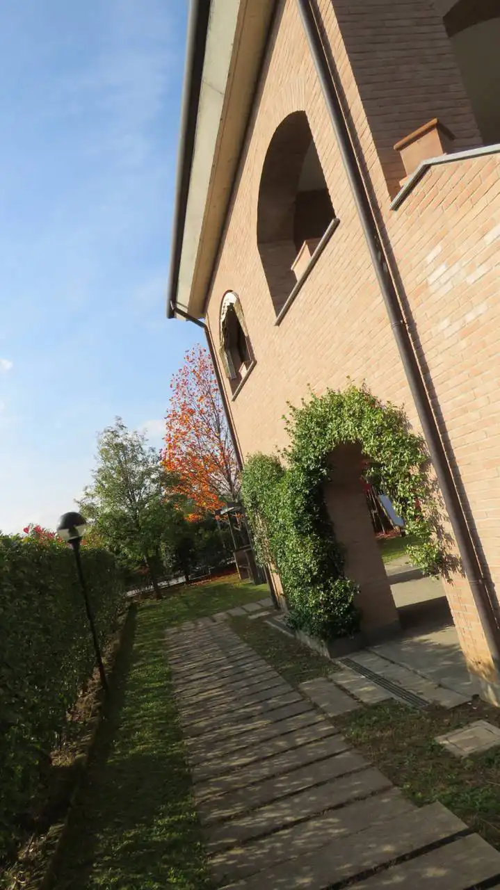 Villa-singola-in-vendita-a-Bernareggio-in-Brianza-35