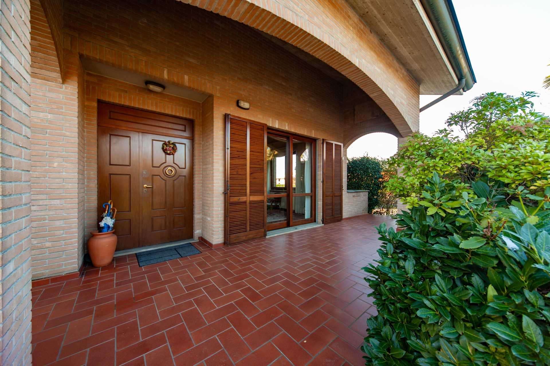 Villa-singola-in-vendita-a-Bernareggio (102)