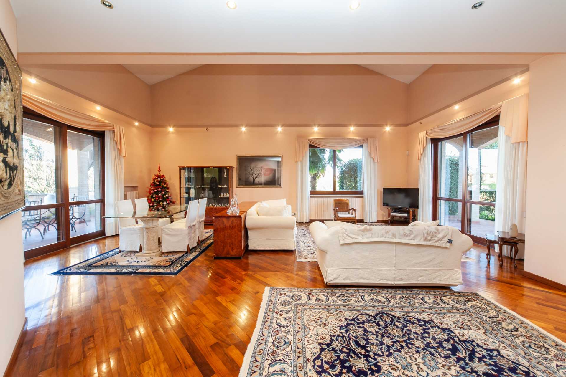 Villa-singola-in-vendita-a-Bernareggio (11)