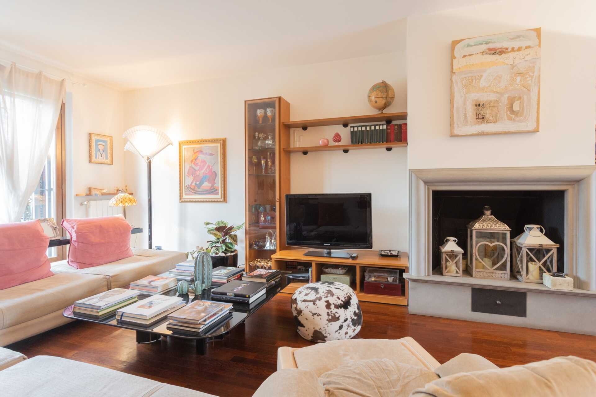 Bernareggio-vendita-villa-con-giardino-agenzia-immobiliare-milano-brianza-casaestyle (16)