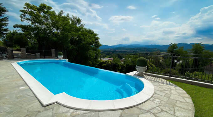 Villa d’epoca con piscina in vendita a Serravalle Scrivia main image