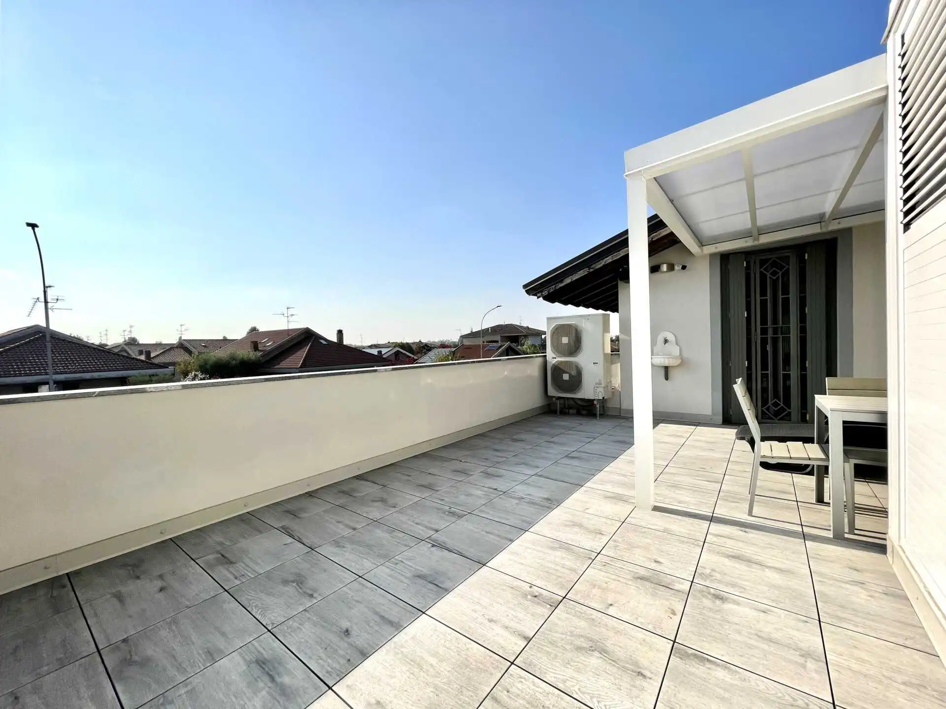 Moderna-villa-in-vendita-a-Bernareggio- Monza-e-Brianza (23)