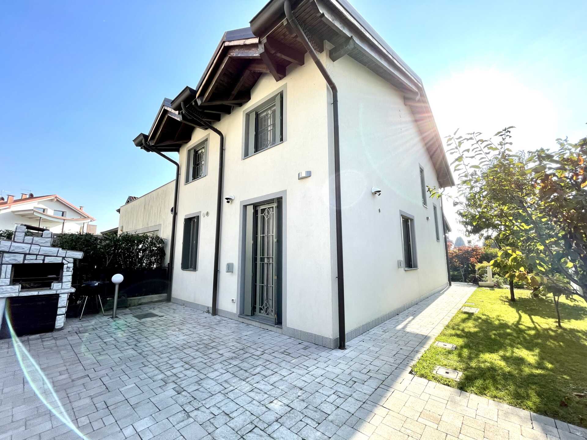 Moderna-villa-in-vendita-a-Bernareggio- Monza-e-Brianza (28)