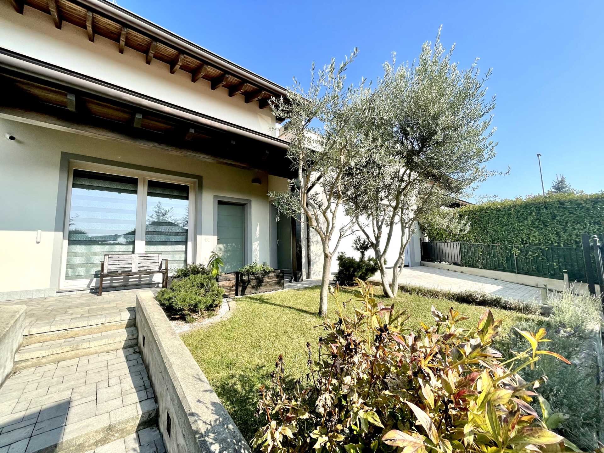 Moderna-villa-in-vendita-a-Bernareggio- Monza-e-Brianza (4)