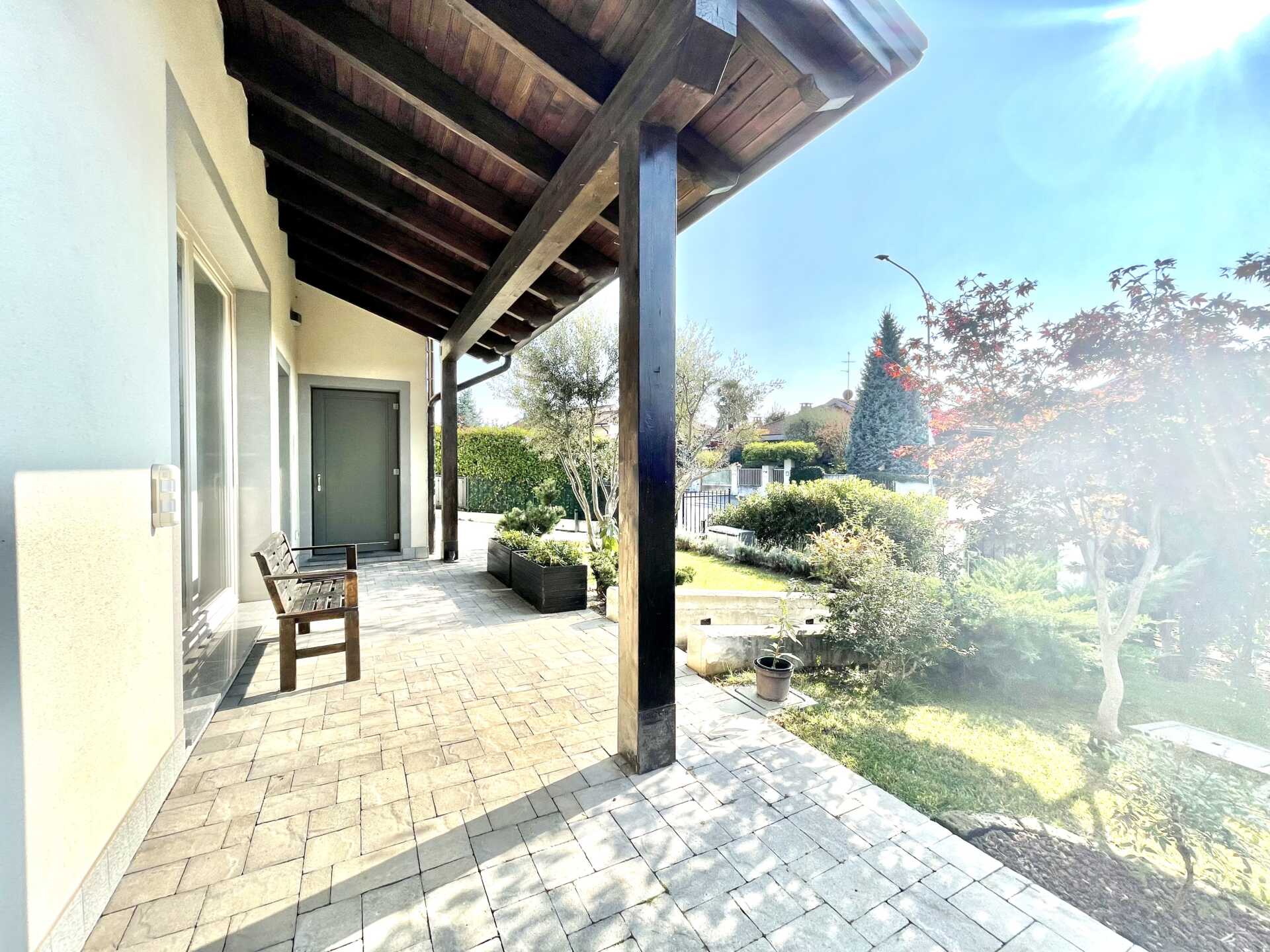 Moderna-villa-in-vendita-a-Bernareggio- Monza-e-Brianza (6)