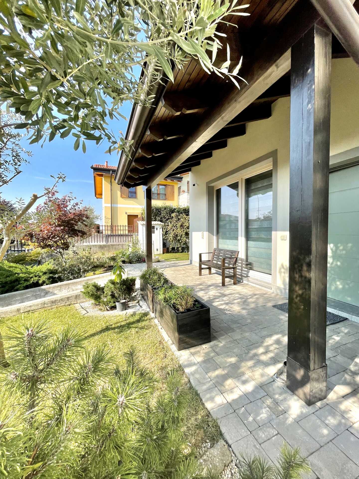 Moderna-villa-in-vendita-a-Bernareggio- Monza-e-Brianza (8)