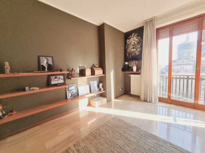 Appartamento piano alto in vendita a Desio Monza e Brianza