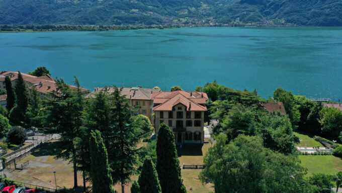 villa-in-vendita-a-lovere-sul-lago-diseo-immobiliare-milano-e-brianza-casa&style