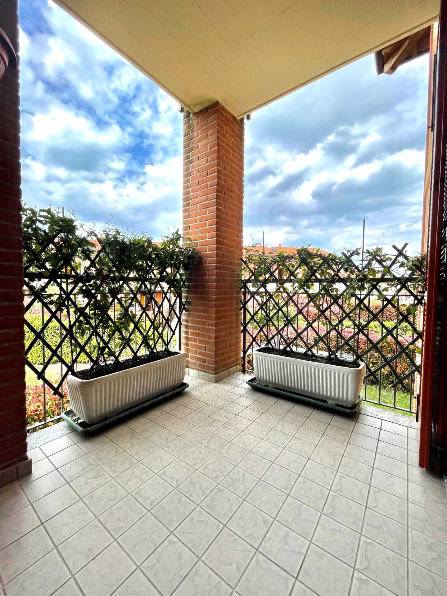 Appartamento in vendita a Busnago con terrazzo (11)