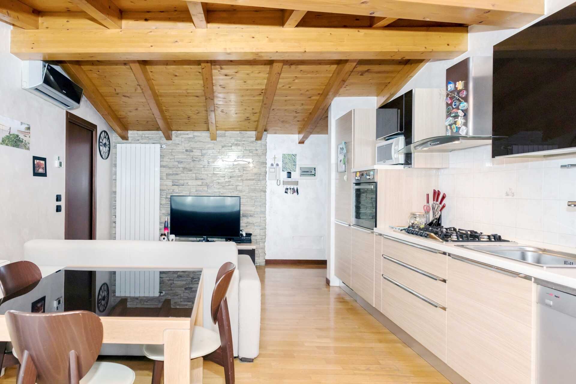 Appartamento in vendita a Busnago mansardato (4)