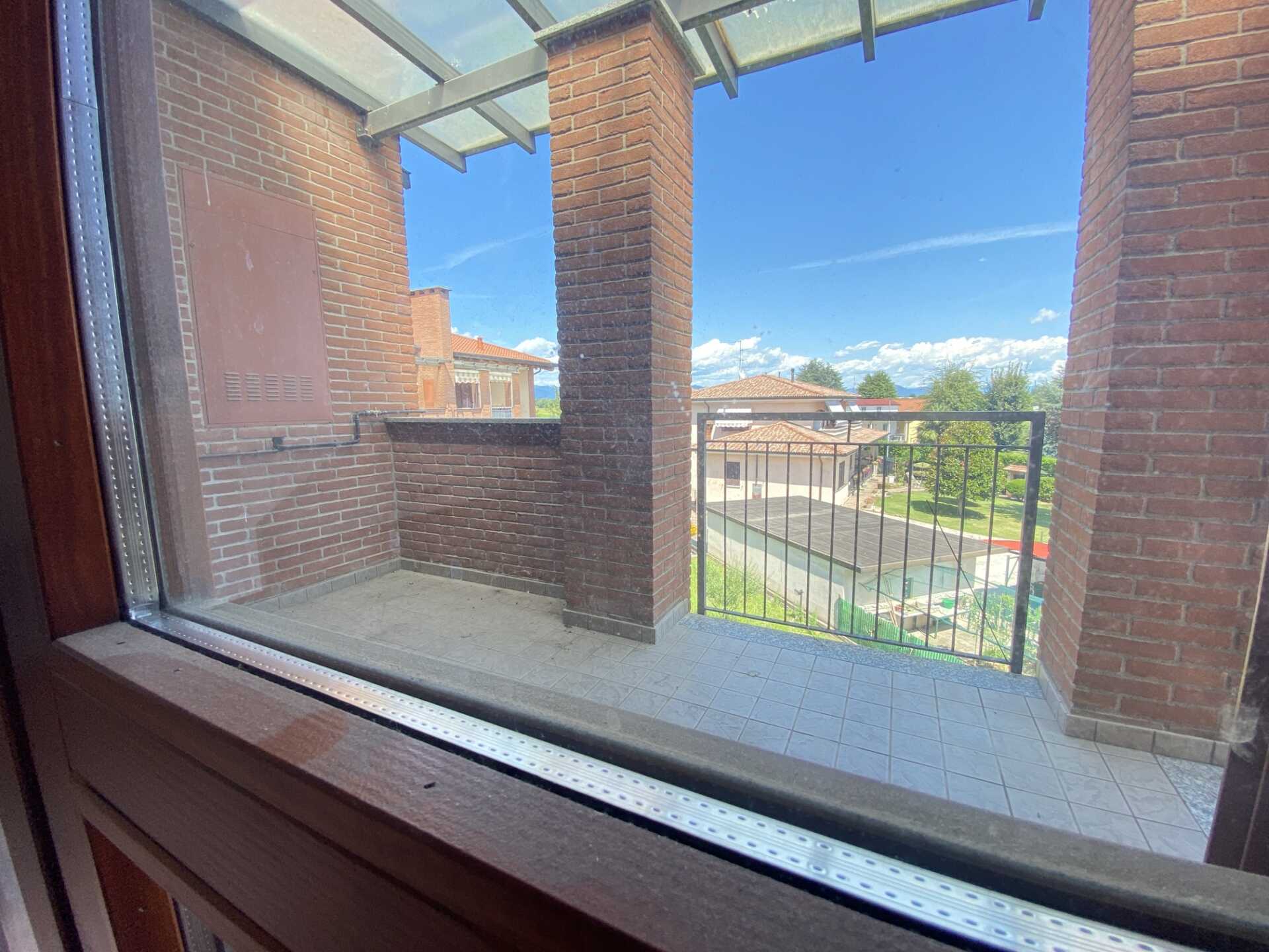 Appartamento in vendita a Busnago con terrazzo (7)