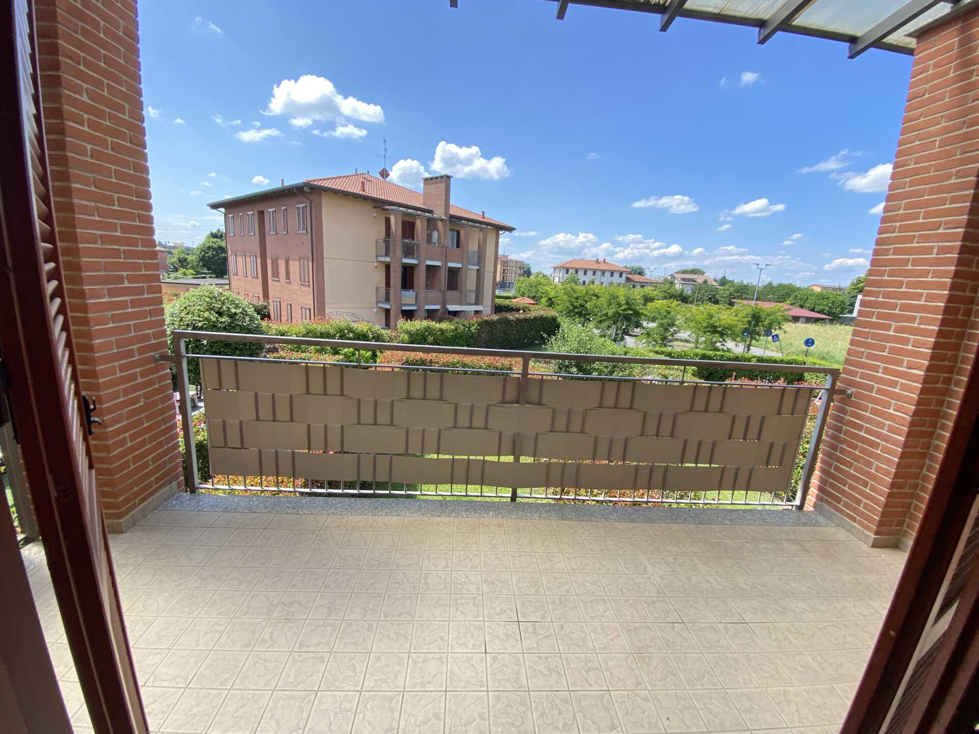 Appartamento in villa in vendita a Busnago con terrazzo (2)