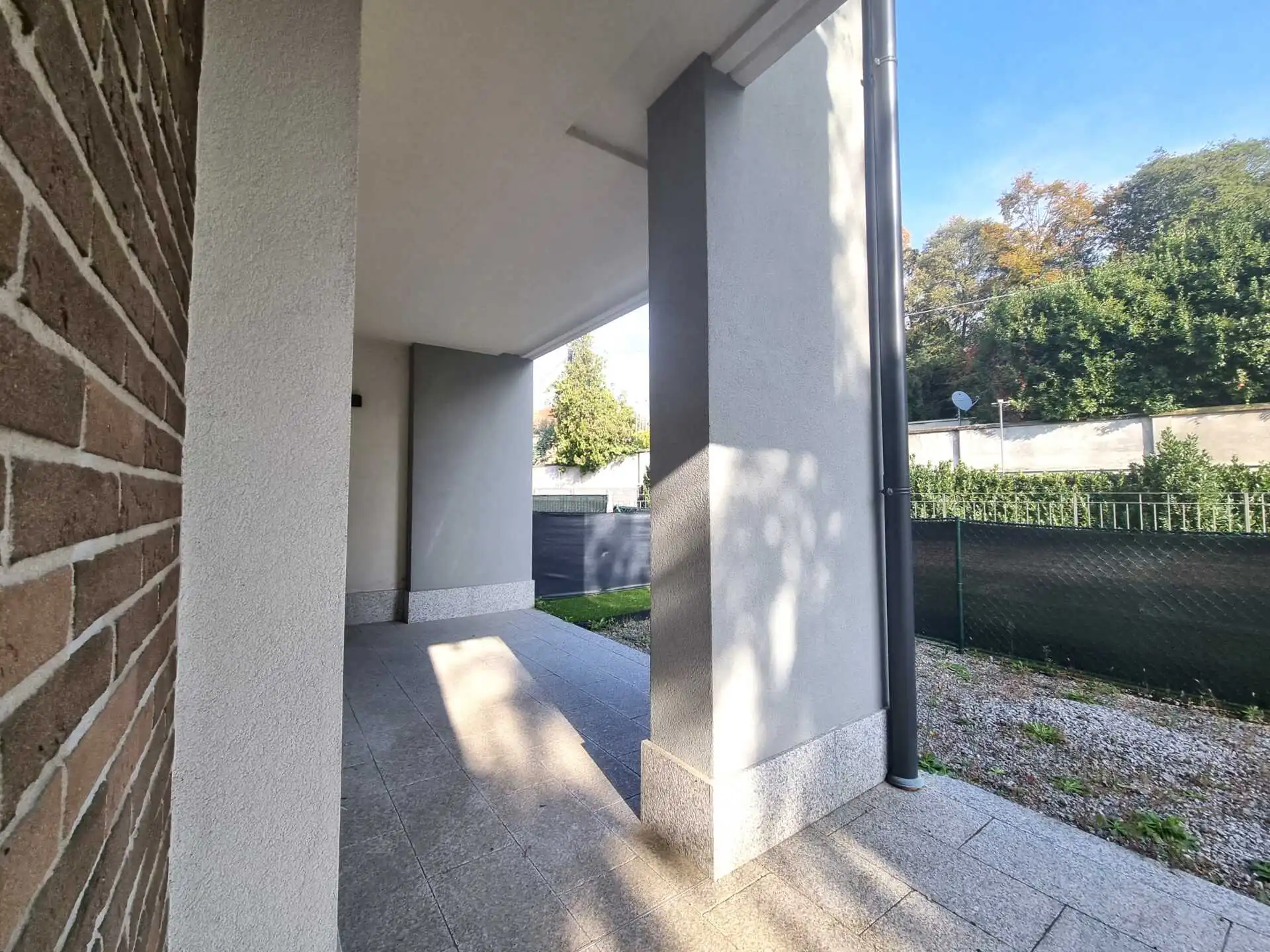 Merate vendesi in nuova costruzione 3 locali con giardino (12)