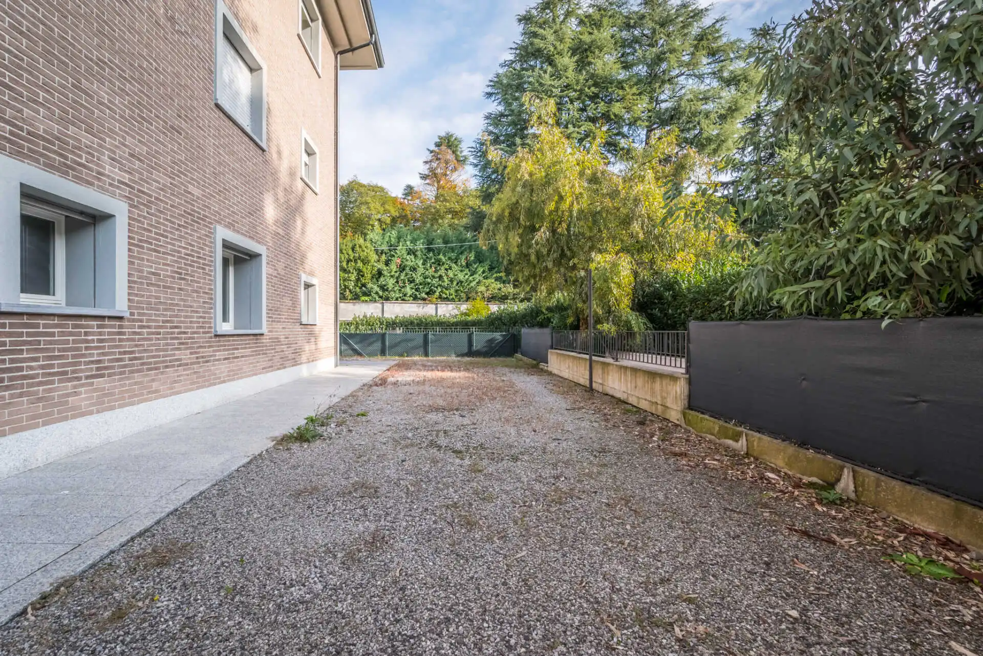 Merate vendesi in nuova costruzione 3 locali con giardino (22)