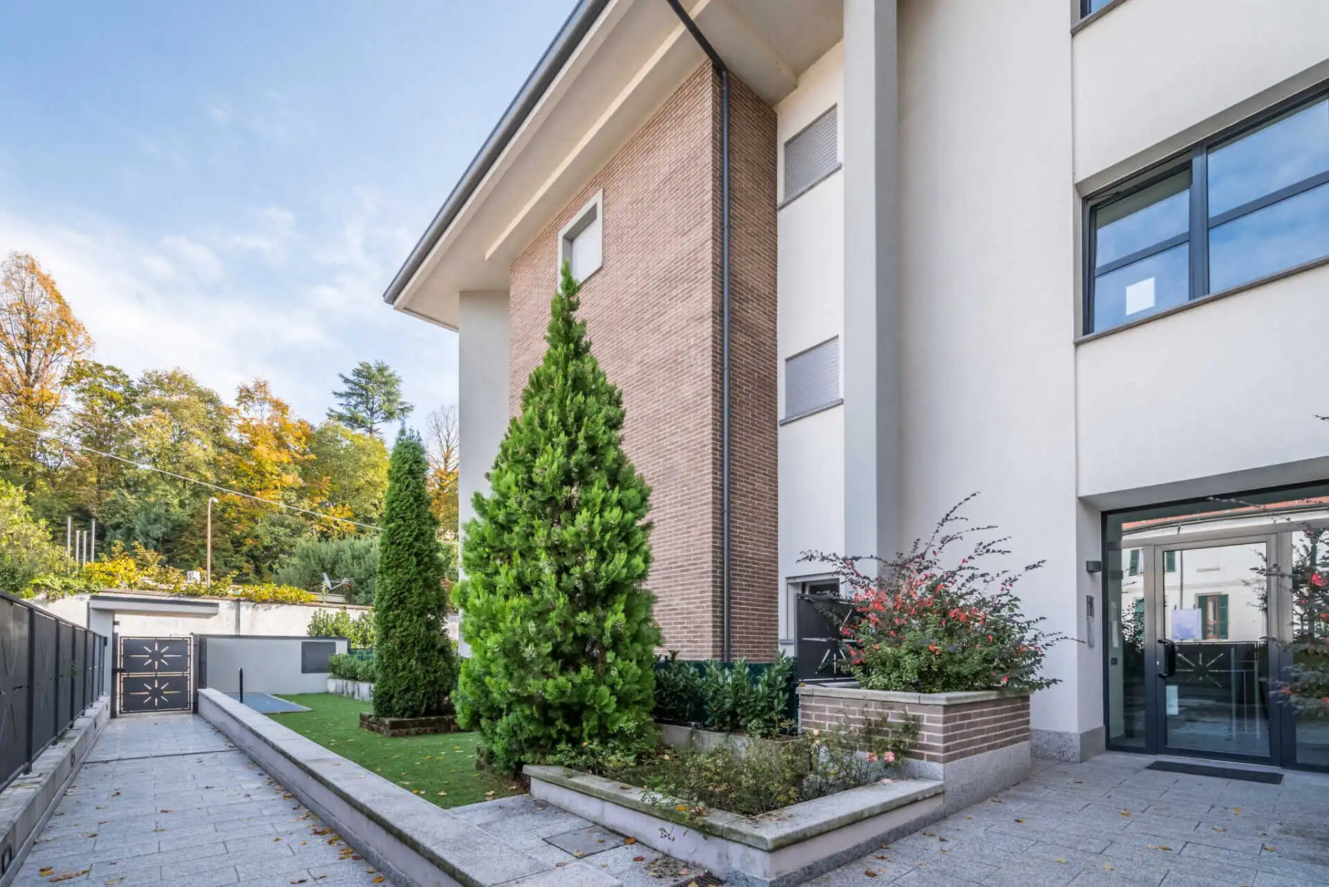 Merate vendesi in nuova costruzione 3 locali con giardino (24)