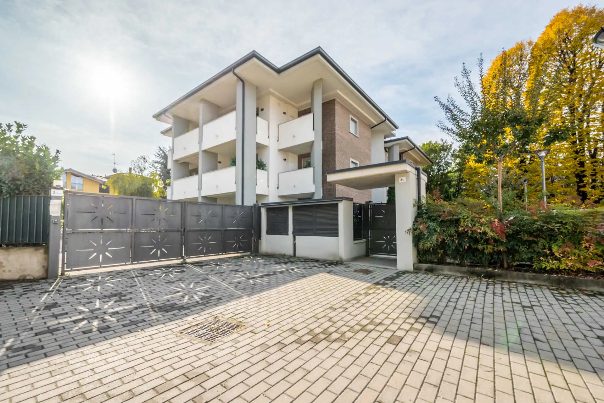 Merate vendesi in nuova costruzione 3 locali con giardino (30)