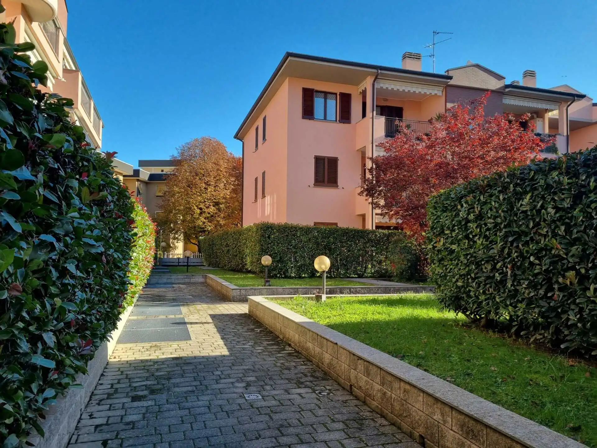 Appartamento in vendita a Mezzago ultimo piano (3)