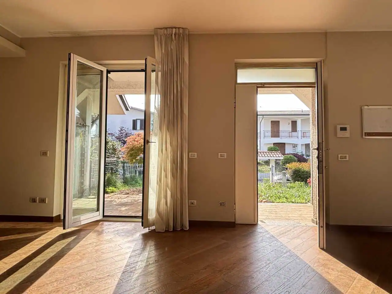 Villa in vendita a Camparada con 2 appartamenti casaestyle (13)