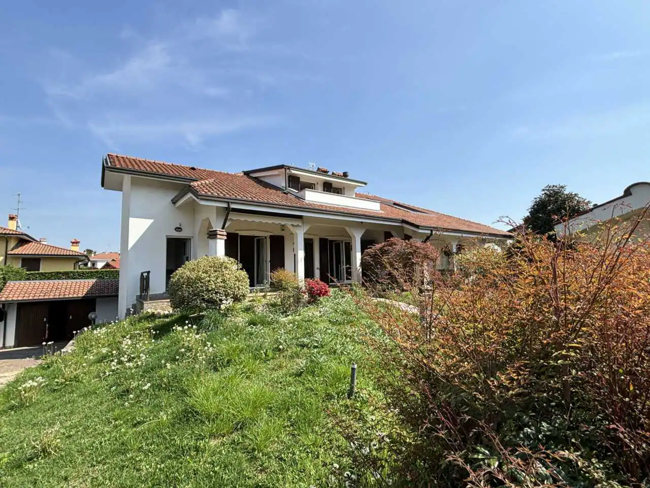 Villa in vendita a Camparada con 2 appartamenti casaestyle (2)