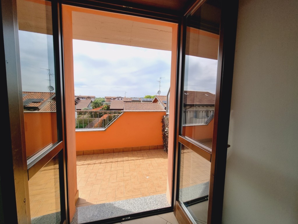 appartamento-in-vendita-a-bernareggio-ultimo-piano-immobiliare-milano-e-brianza-casa&style (10)