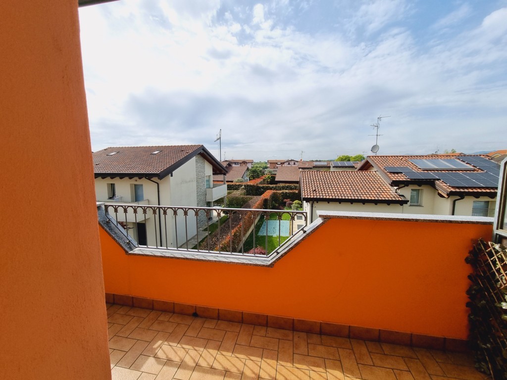 appartamento-in-vendita-a-bernareggio-ultimo-piano-immobiliare-milano-e-brianza-casa&style (11)