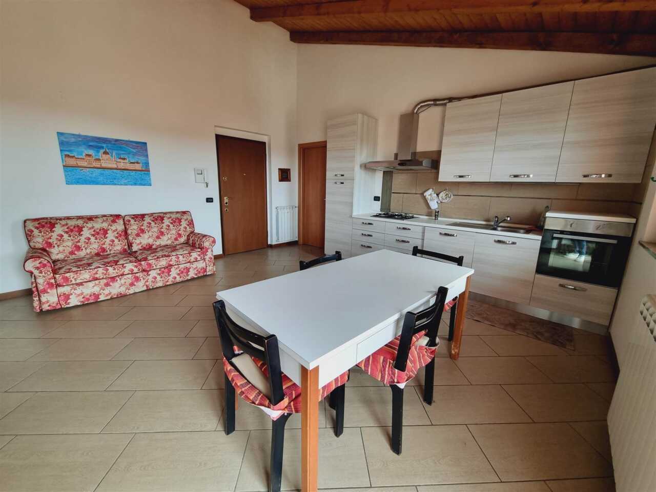 appartamento-in-vendita-a-bernareggio-ultimo-piano-immobiliare-milano-e-brianza-casa&style (2)