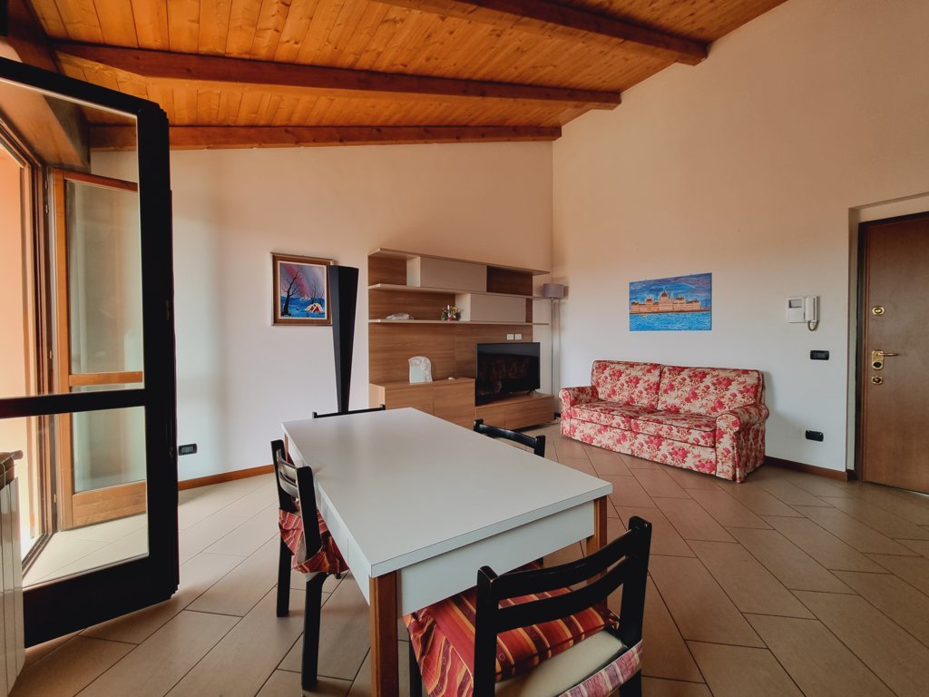 appartamento-in-vendita-a-bernareggio-ultimo-piano-immobiliare-milano-e-brianza-casa&style (9)