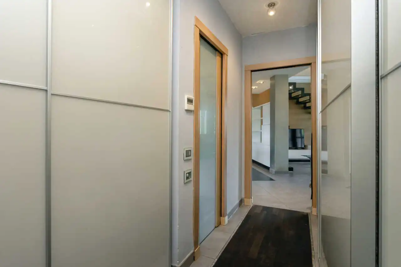 splendida-villa-con-piscina-in-vendita-a-usmate-velate-agenzia-immobiliare-milano-brianza-casa&style 13