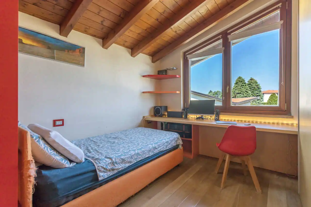 splendida-villa-con-piscina-in-vendita-a-usmate-velate-agenzia-immobiliare-milano-brianza-casa&style 28