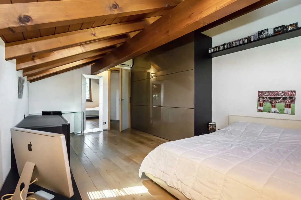 splendida-villa-con-piscina-in-vendita-a-usmate-velate-agenzia-immobiliare-milano-brianza-casa&style 34