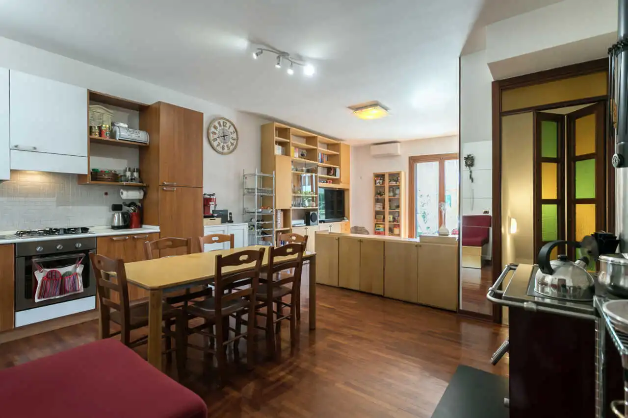 villa-di-testa-in-vendita-a-ornago-monza-e-brianza-casa&style-agenzia-immobiliare-milano-e-brianza-1