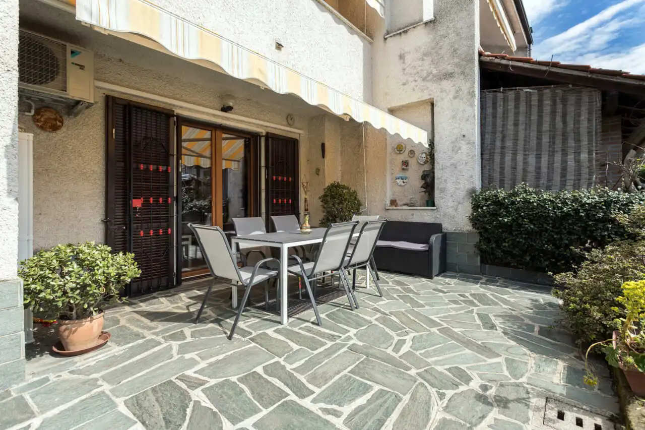 villa-di-testa-in-vendita-a-ornago-monza-e-brianza-casa&style-agenzia-immobiliare-milano-e-brianza-10