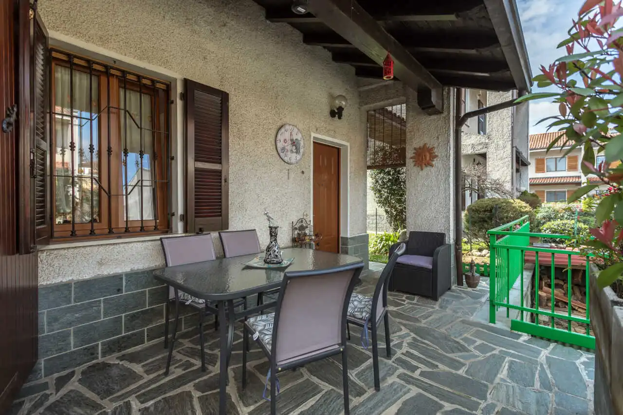 villa-di-testa-in-vendita-a-ornago-monza-e-brianza-casa&style-agenzia-immobiliare-milano-e-brianza-16