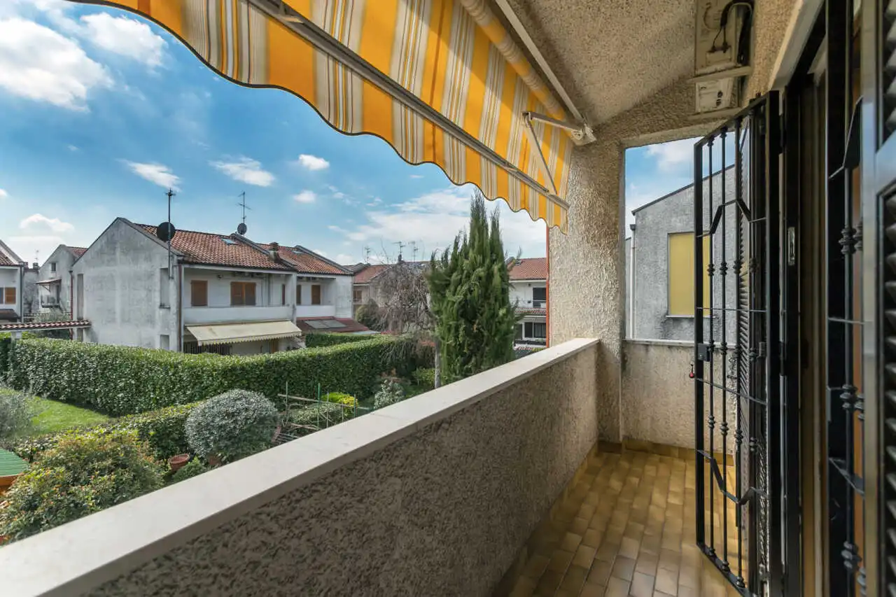 villa-di-testa-in-vendita-a-ornago-monza-e-brianza-casa&style-agenzia-immobiliare-milano-e-brianza-20