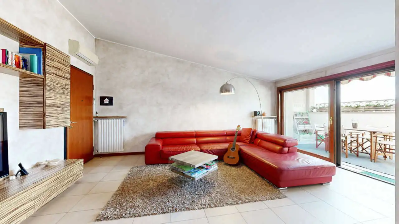 appartamento-a-lissone-ultimo-piano-con-terrazzo-monza-e-brianza (13)