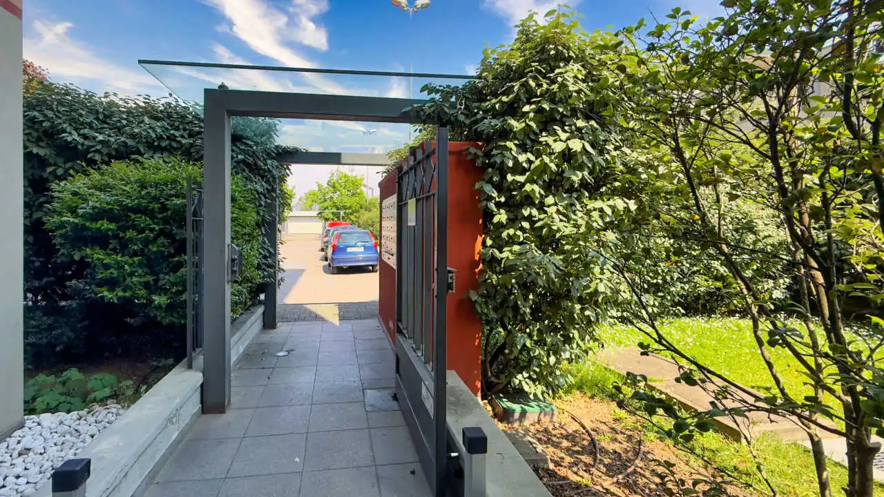 appartamento-a-lissone-ultimo-piano-con-terrazzo-monza-e-brianza (3)